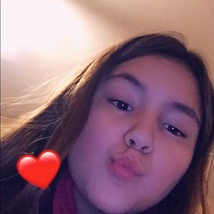 Meet your Posher, Layla